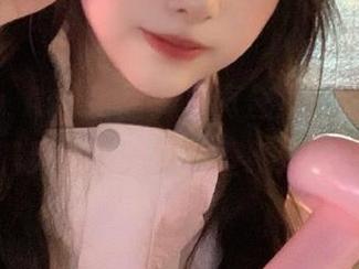 “Tiny Asa飞霄”写真合集：让你的屏幕充满灵感与美丽的壁纸之旅！.txt
